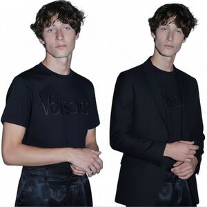 Versace Black Runway Embroidered Logo Spellout Tee Shirt Size Medium Streetwear